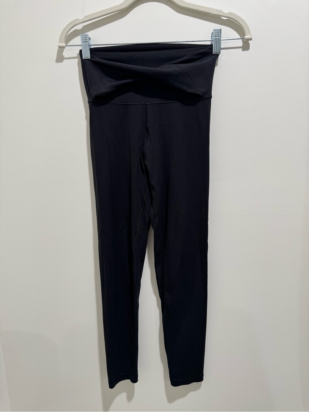 OFFLINE by Aerie Real Me High Rise 7/8 Leggings Black Size S